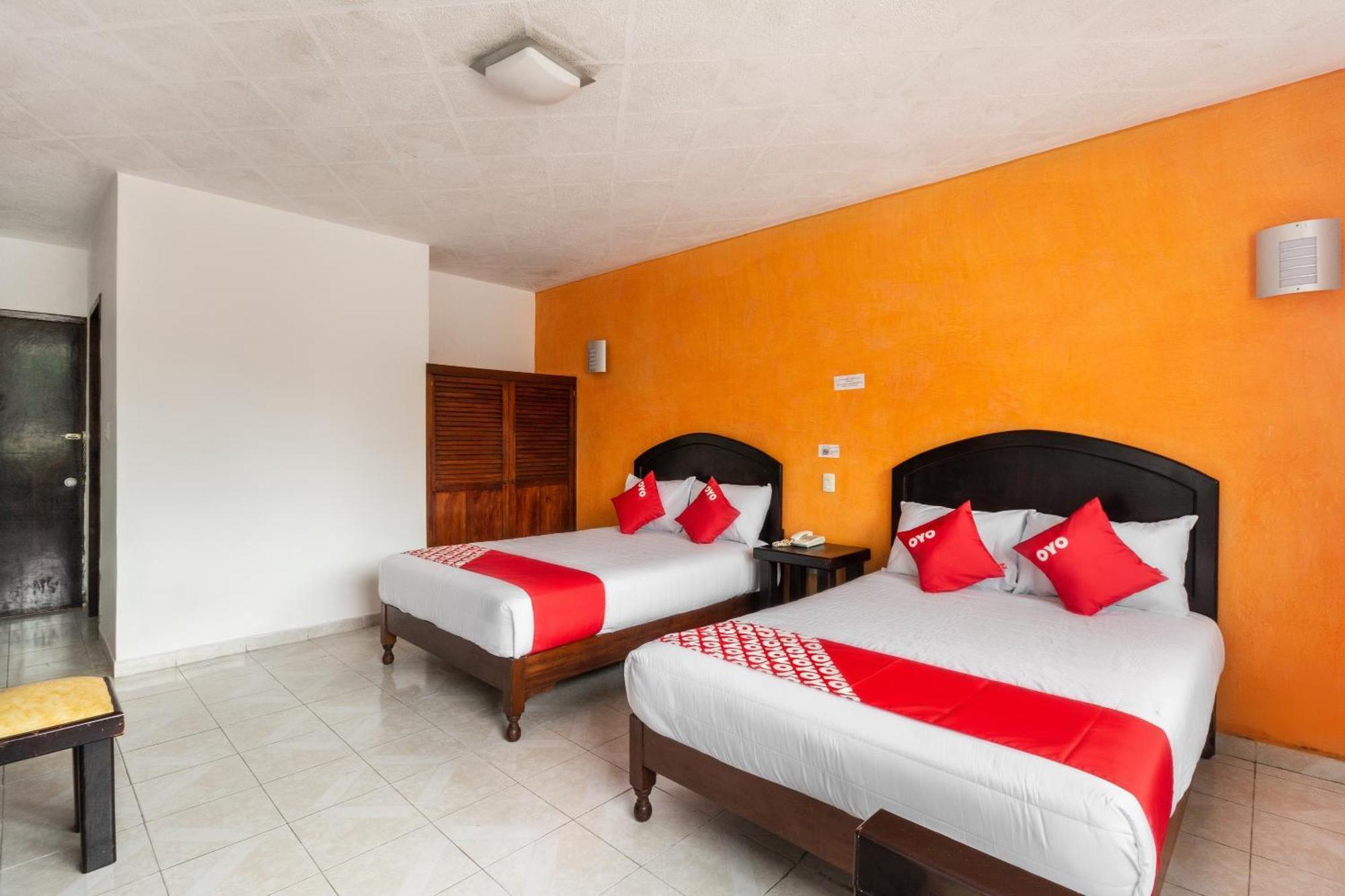 Oyo Hotel Casa Blanca Martínez de La Torre Extérieur photo