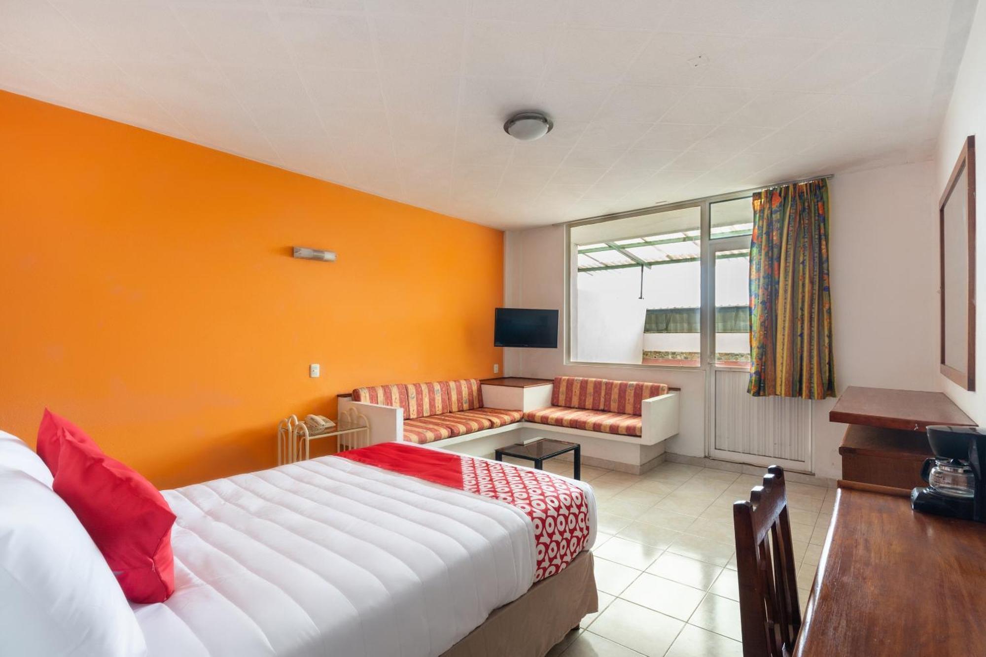 Oyo Hotel Casa Blanca Martínez de La Torre Extérieur photo