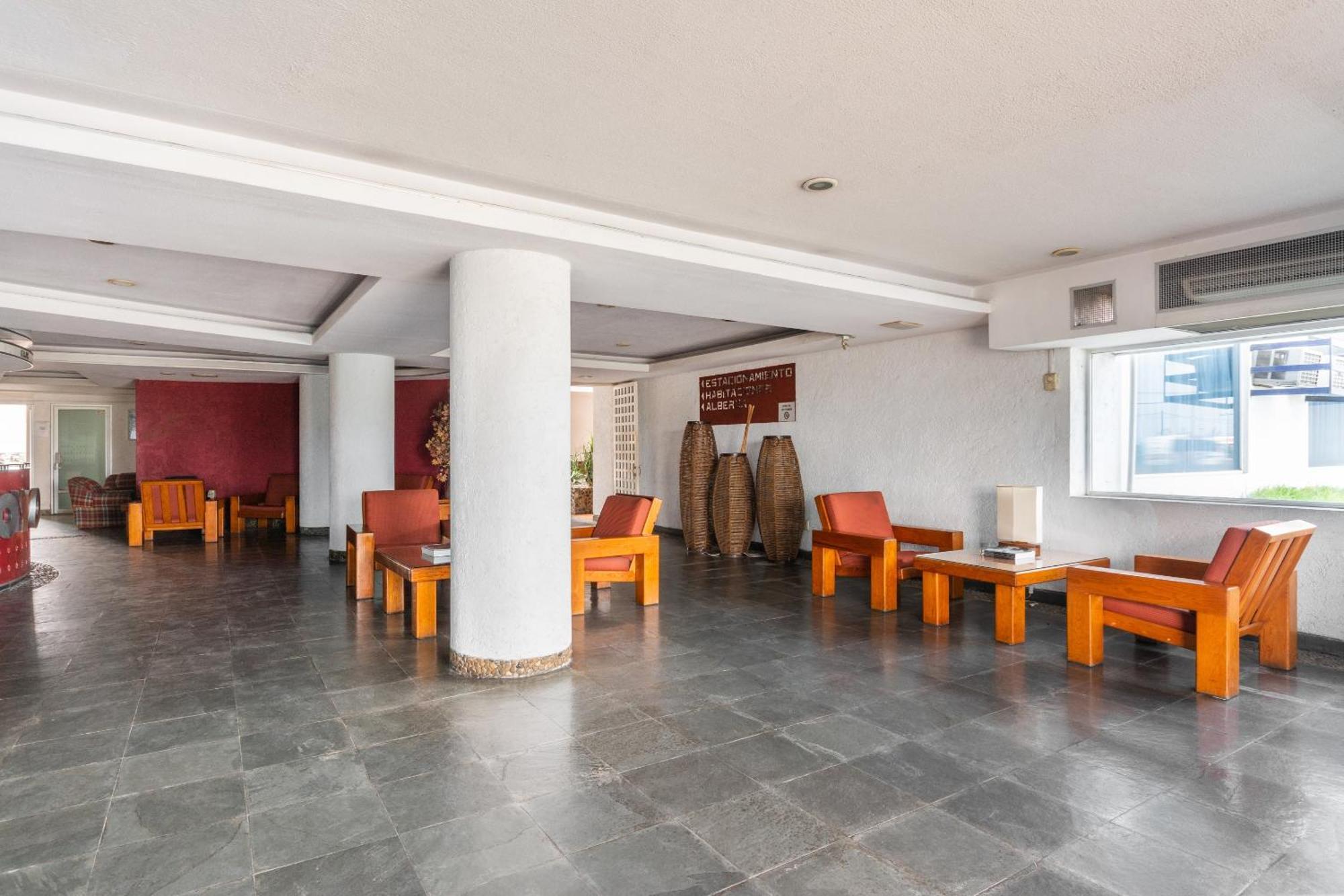 Oyo Hotel Casa Blanca Martínez de La Torre Extérieur photo