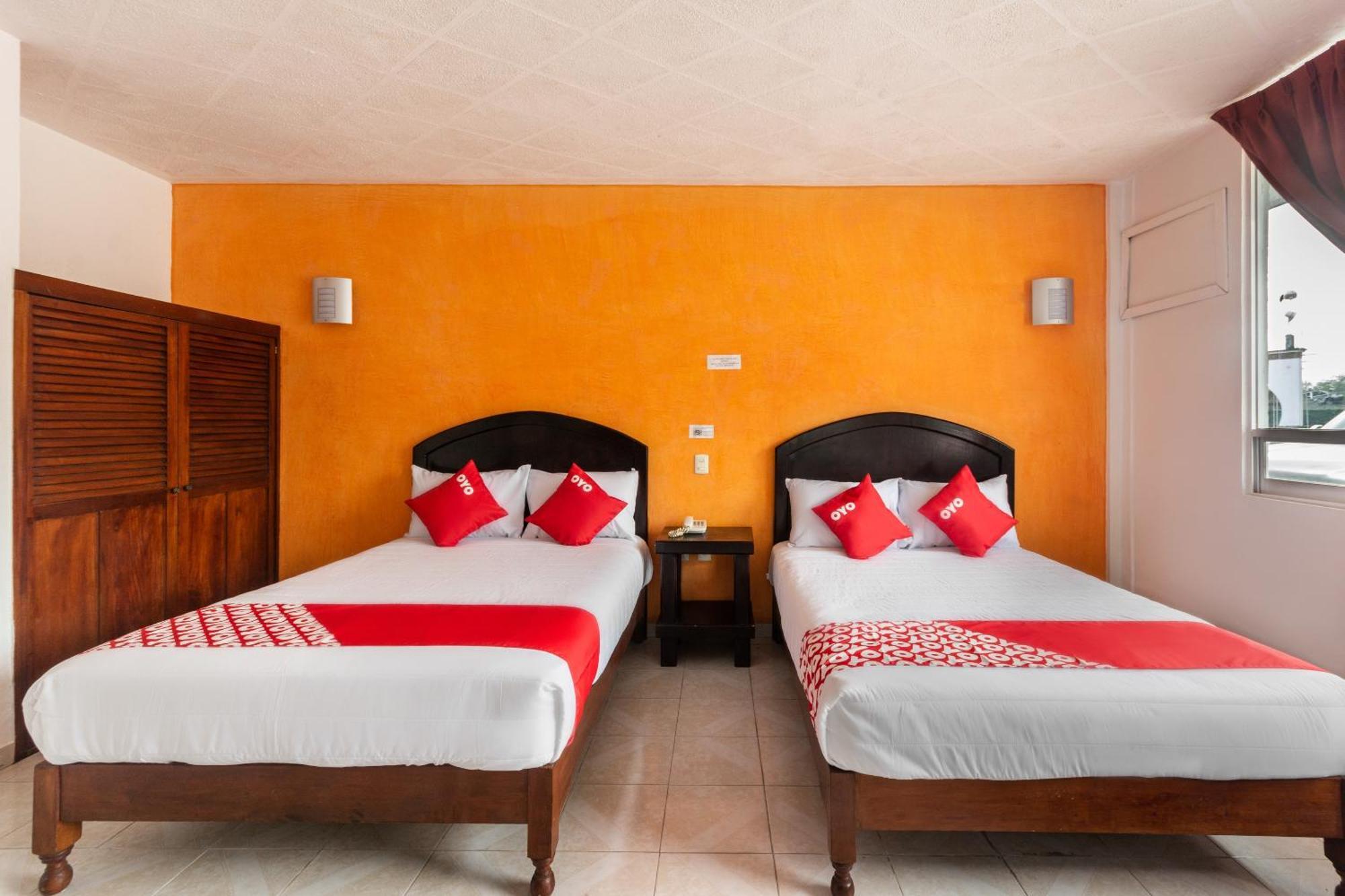 Oyo Hotel Casa Blanca Martínez de La Torre Extérieur photo