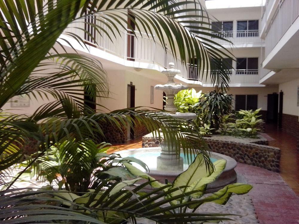 Oyo Hotel Casa Blanca Martínez de La Torre Extérieur photo