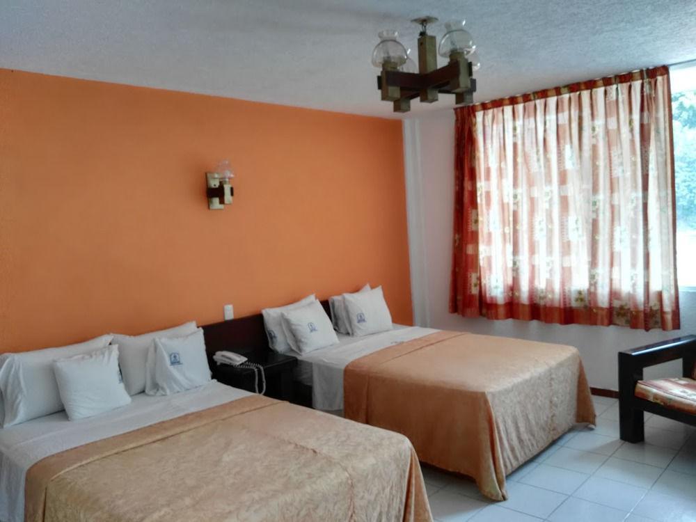 Oyo Hotel Casa Blanca Martínez de La Torre Extérieur photo
